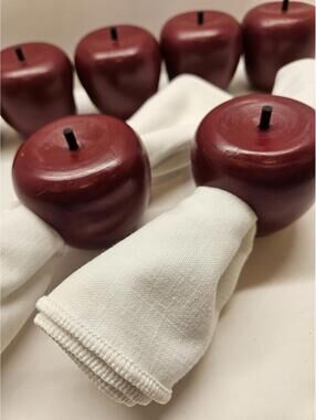 Set of 6 Vintage Wooden Apple Napkin Rings – Rustic Farmhouse Table Accents